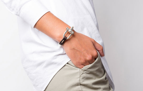 Pulsera Grillete Cuero