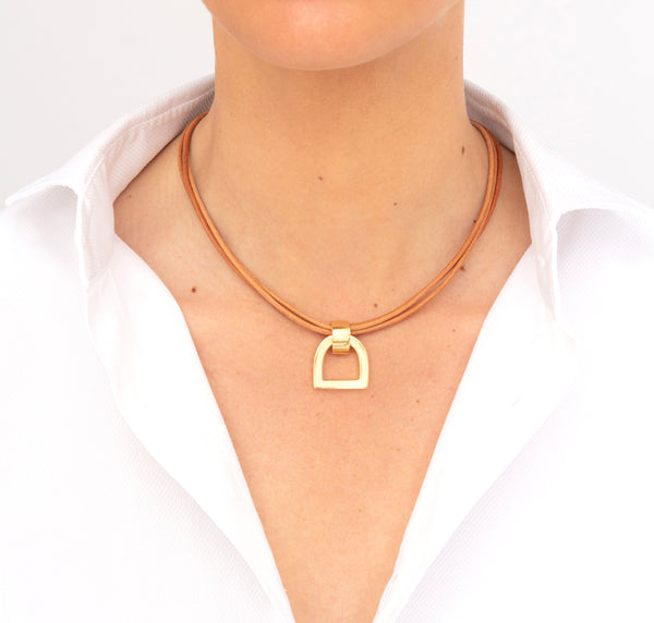 Choker Estribo Cuero
