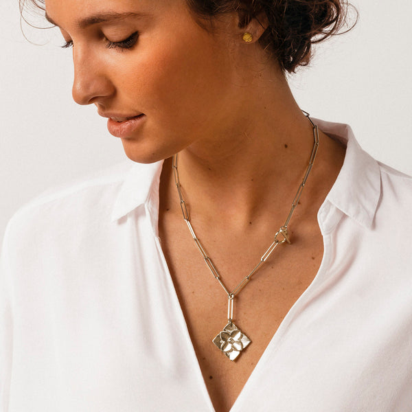 Collar Flor de Lis
