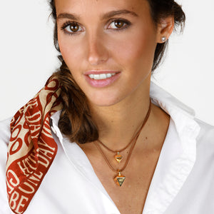 Collar Pirámide Cuero