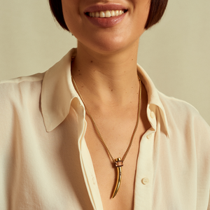 Collar Colmillo Cuero V